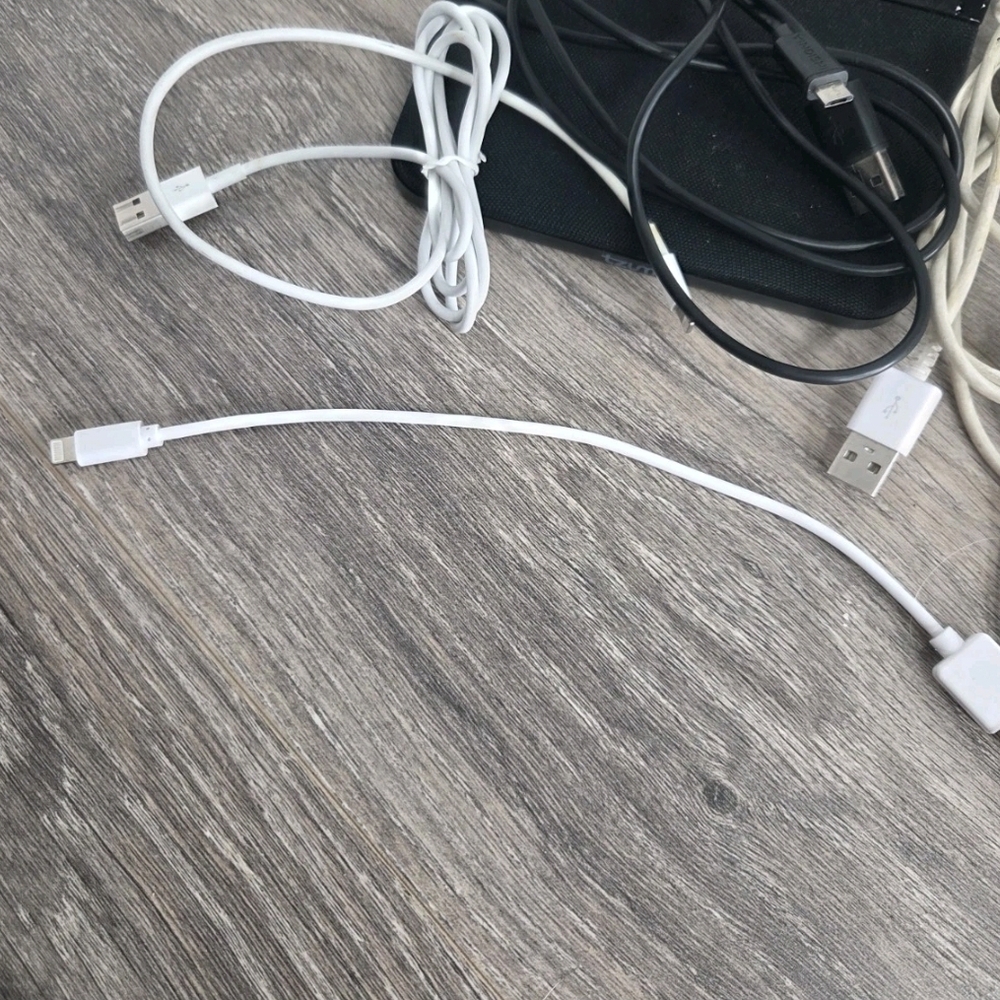 Assorted White and Black Mobile Charging Cables with Pink Accents - Picture 4 of 5